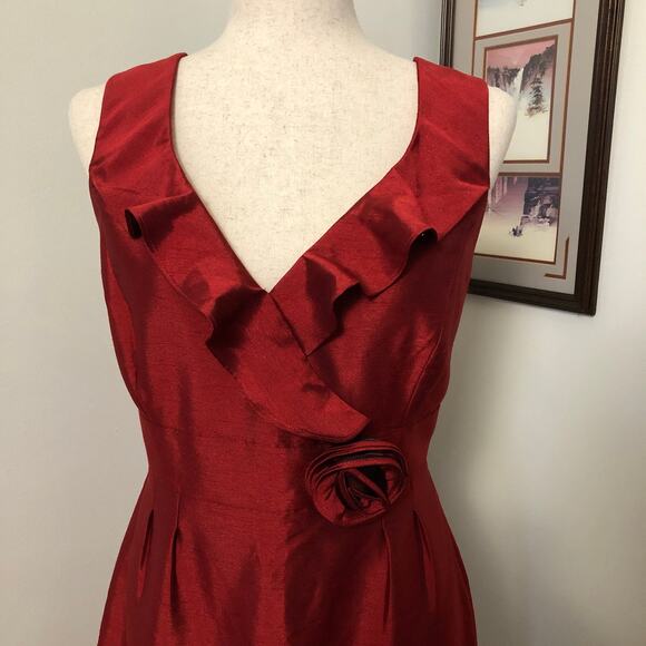 Tahari Red Sleeveless Ruffle Cocktail Dress Rosette 10 M Holiday Party Romantic - Picture 2 of 9